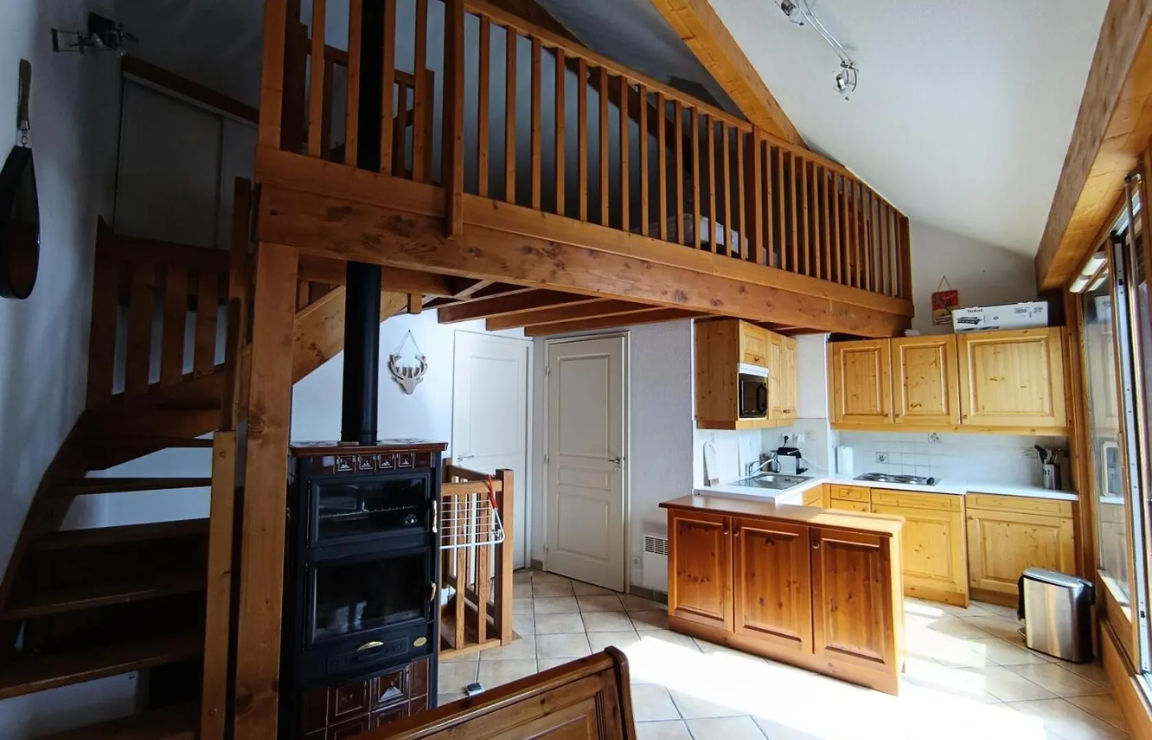 Residence Palathium - Grand Appartement Duplex Pour 4 A 6 Personnes - Terrasse Tropezienne Plein Sud - Vue Pistes. Mae-8354 Montgenevre